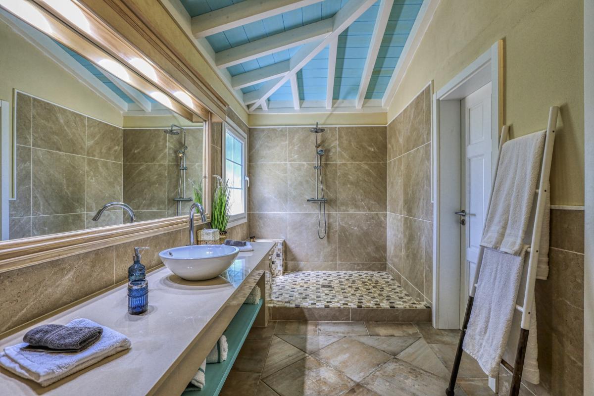 A louer villa 4 chambre Terres Basses Saint Martin_ Salle d'eau - 18